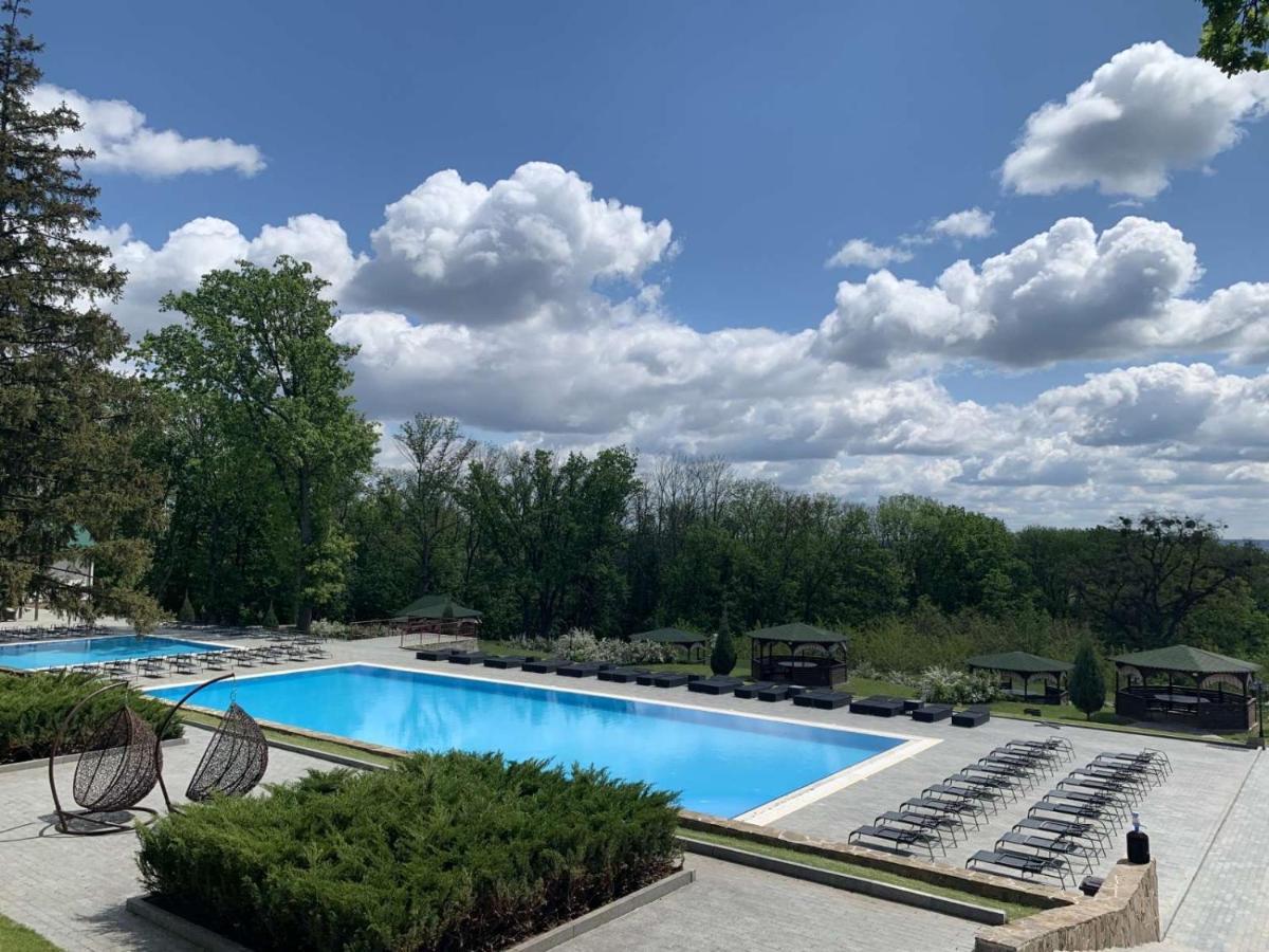Park Rost Club Hotell Zadonets'ke Exteriör bild