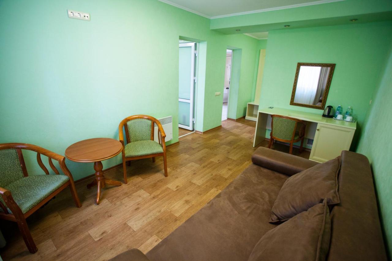 Park Rost Club Hotell Zadonets'ke Exteriör bild