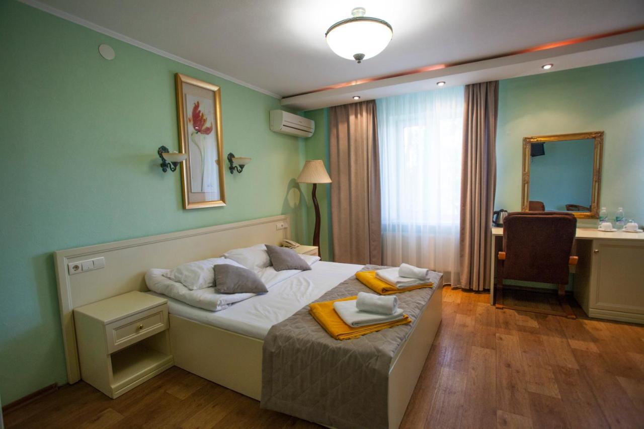 Park Rost Club Hotell Zadonets'ke Exteriör bild