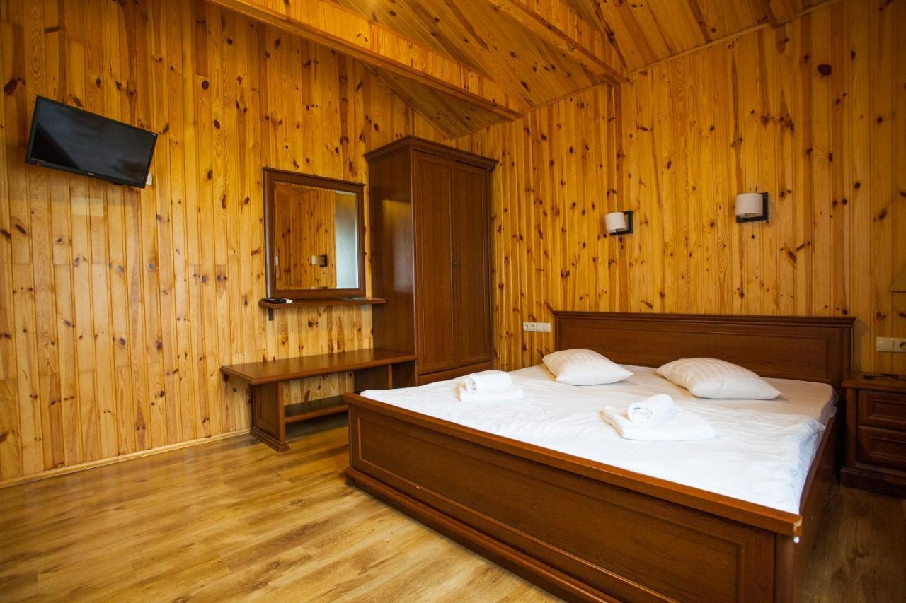 Park Rost Club Hotell Zadonets'ke Exteriör bild