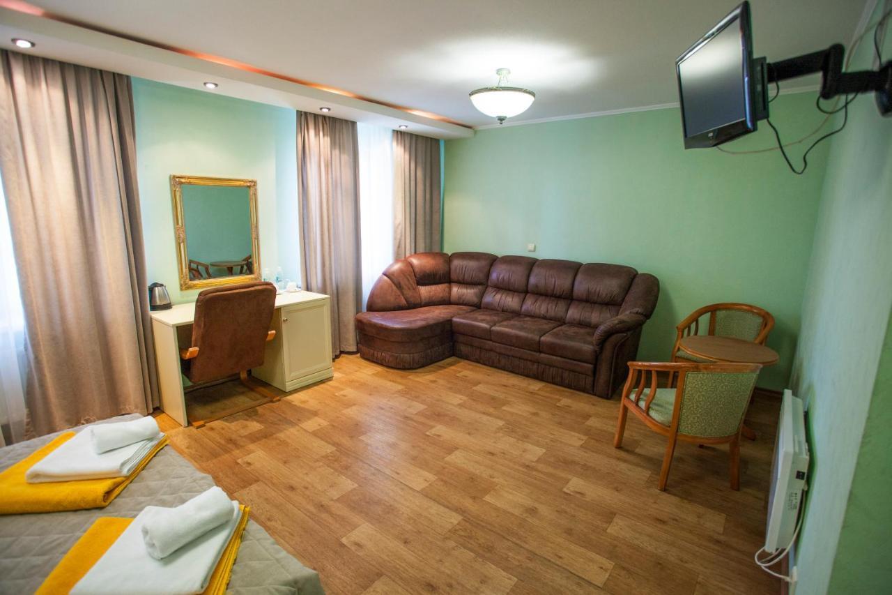 Park Rost Club Hotell Zadonets'ke Exteriör bild